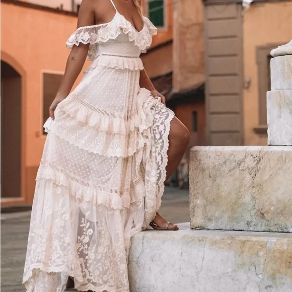 Spell Chloe Gown - Picture 1 of 16